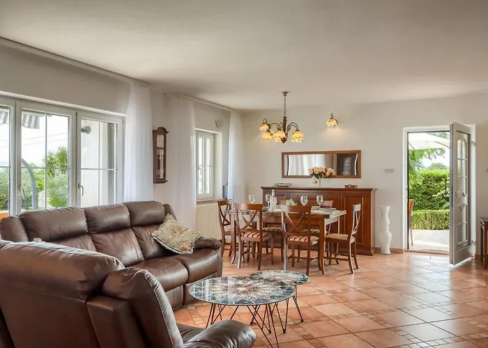 Basic * Nova Vas (Porec)